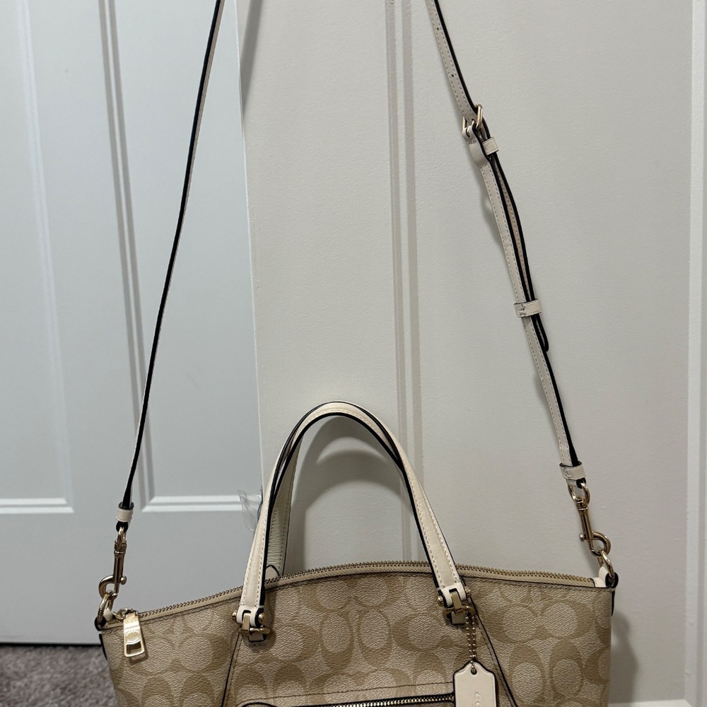 Signature Prairie Satchel & Crossbody. Light Khaki/Chalk - Picture 2 of 6